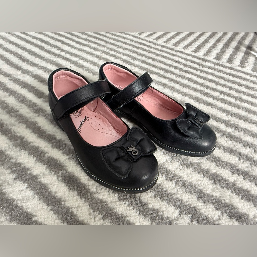 SHAGOVITA Leather girls’ shoes, size US 10 (EU 27). Leather inside and out.